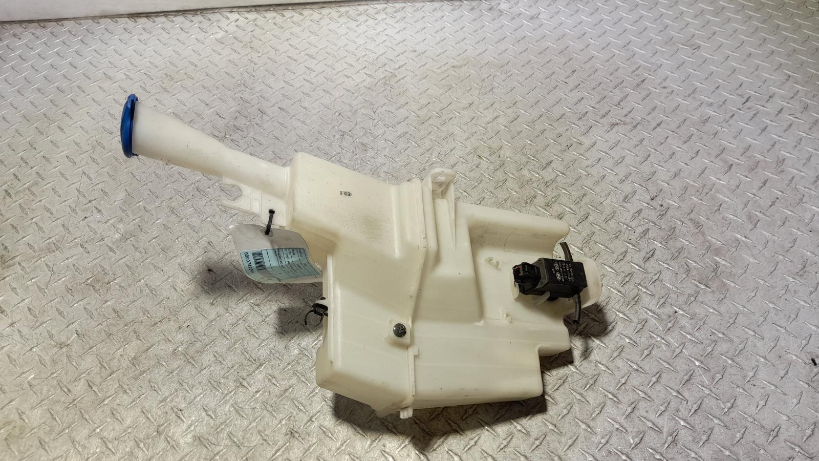 View Auto part Washer Bottle Hyundai Tucson 2015