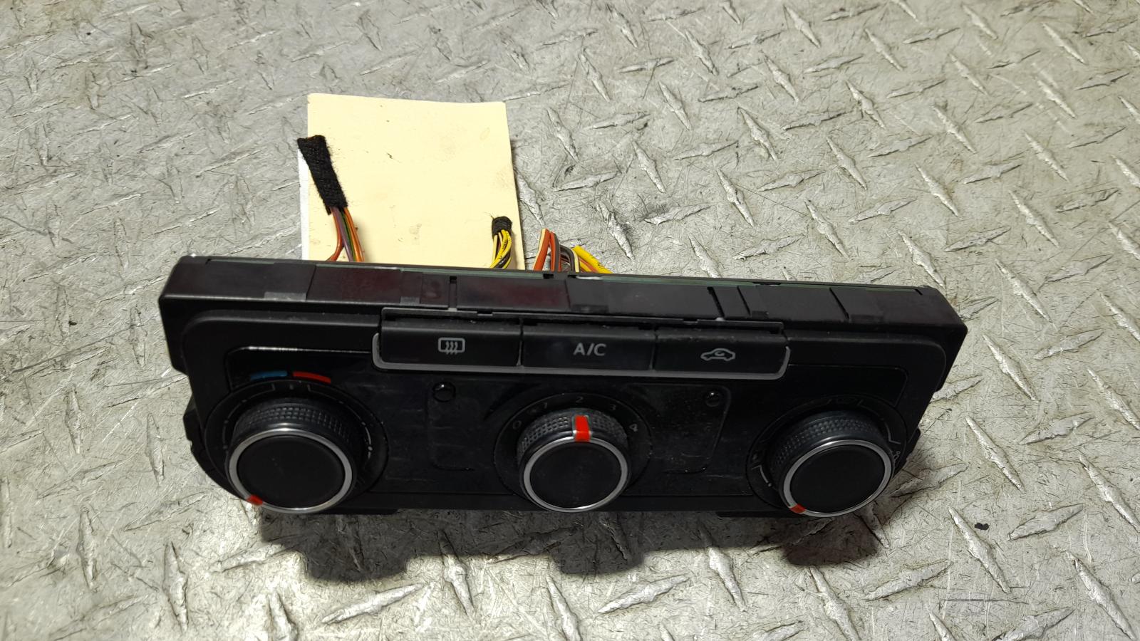 View Auto part Heater/Ac Controls Volkswagen Caddy 2016