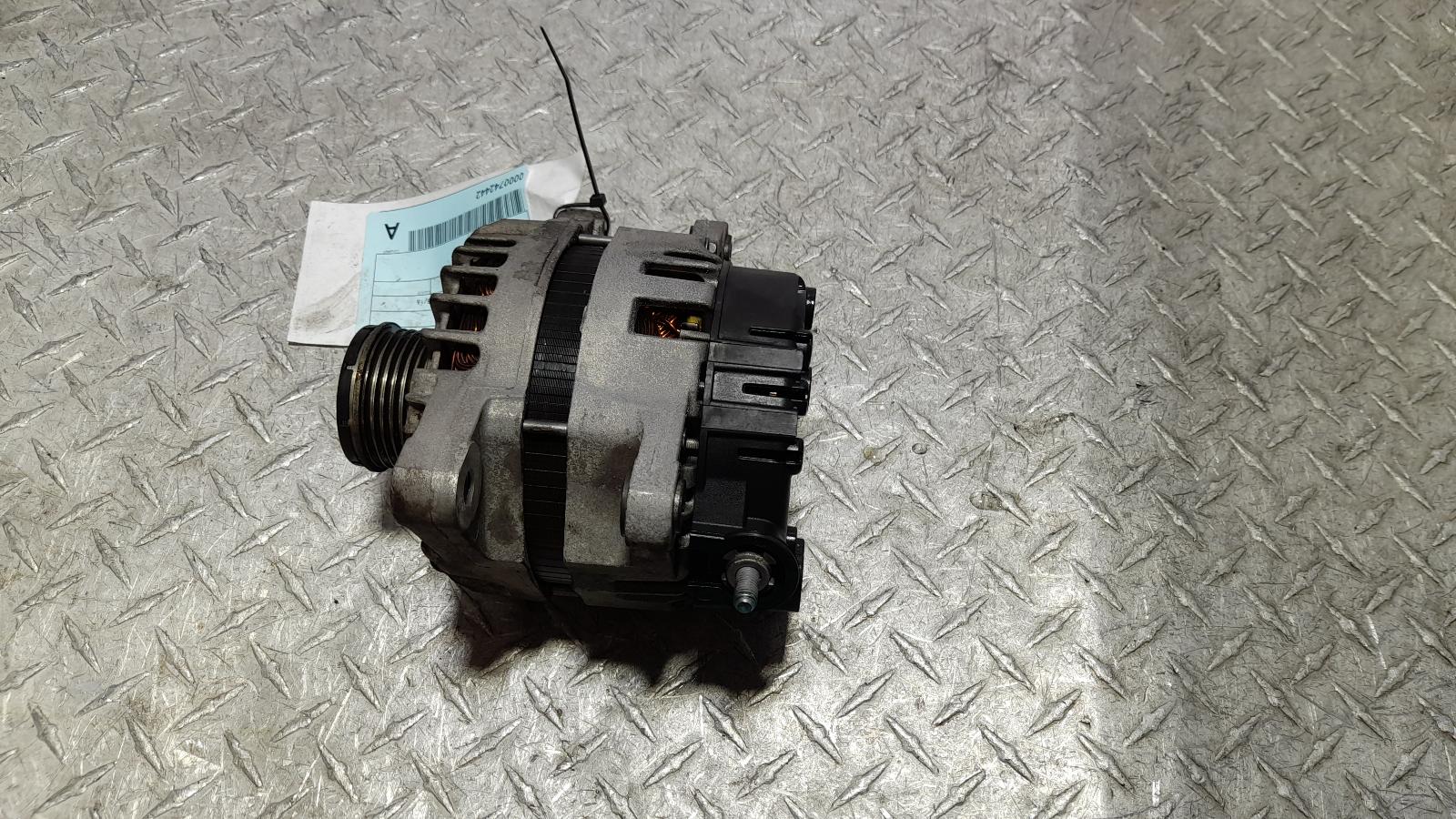 View Auto part Alternator Hyundai Santa Fe 2014
