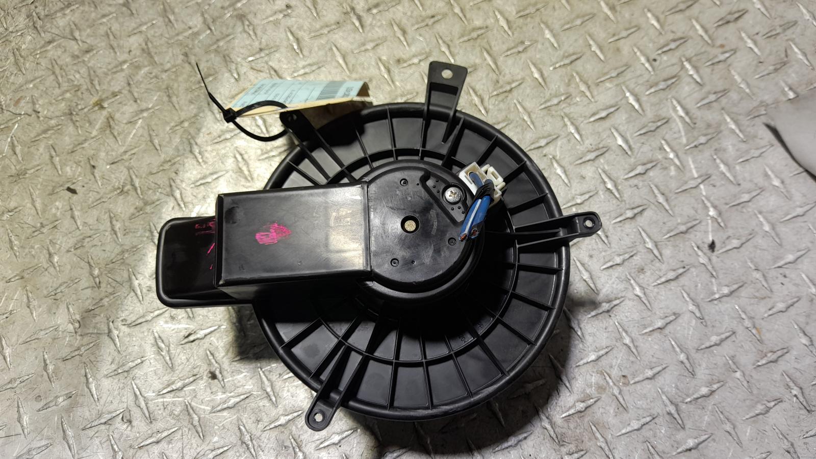 View Auto part Heater Fan Motor Jeep Grandcherokee 2012