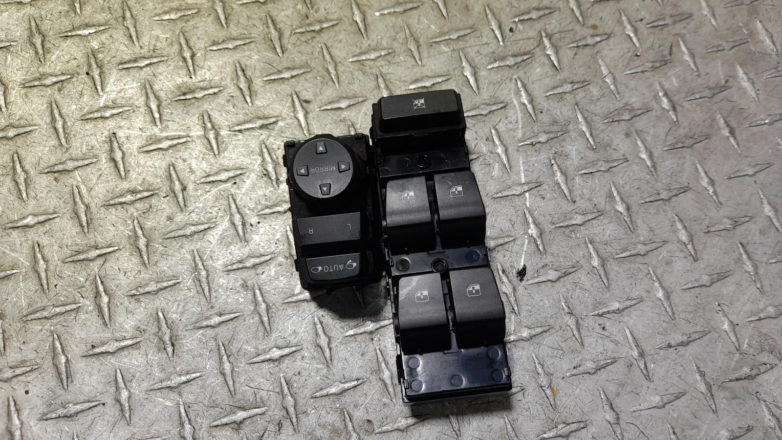 View Auto part Pwr Dr Wind Switch Hyundai I30 2018