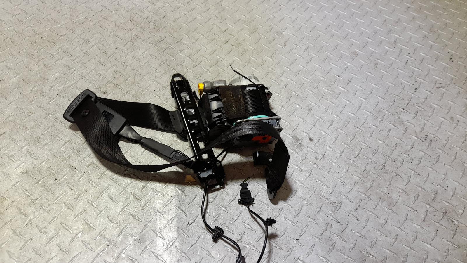 View Auto part Seatbelt/Stalk Audi Q5 2013
