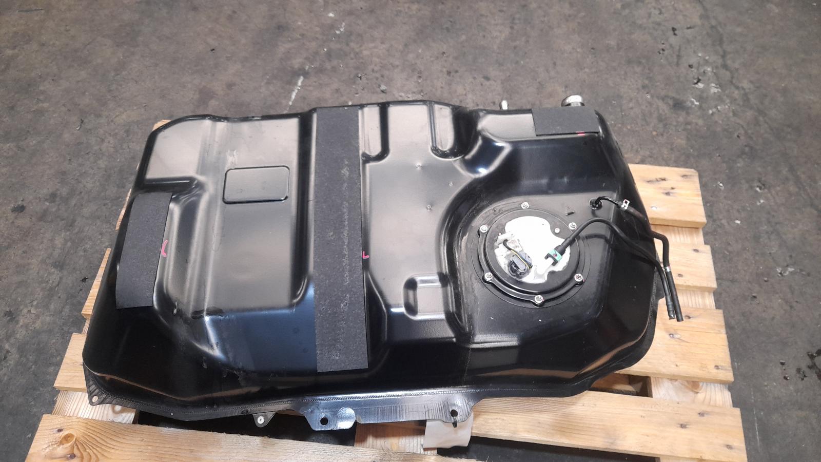 View Auto part Fuel Tank Mitsubishi Asx 2020
