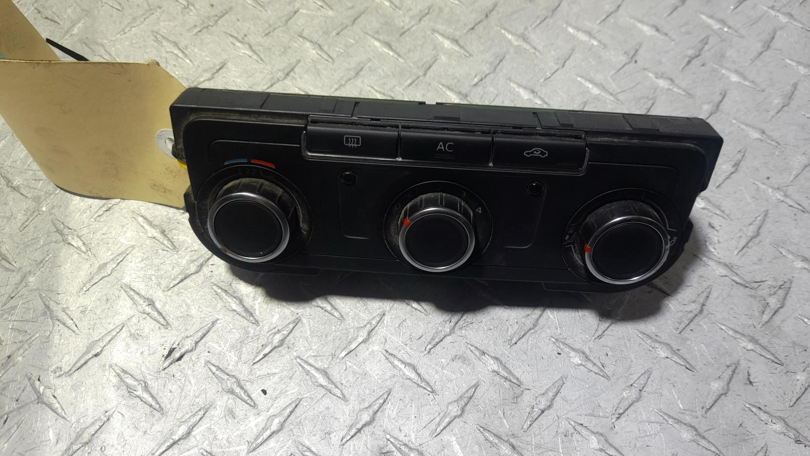 View Auto part Heater/Ac Controls Volkswagen Transporter 2010