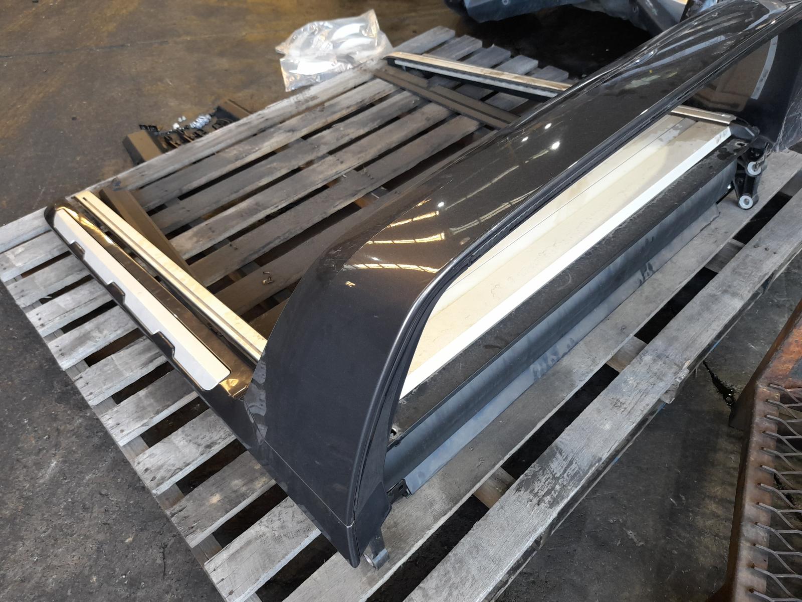 View Auto part Tonneau/Cover Ford Ranger 2020