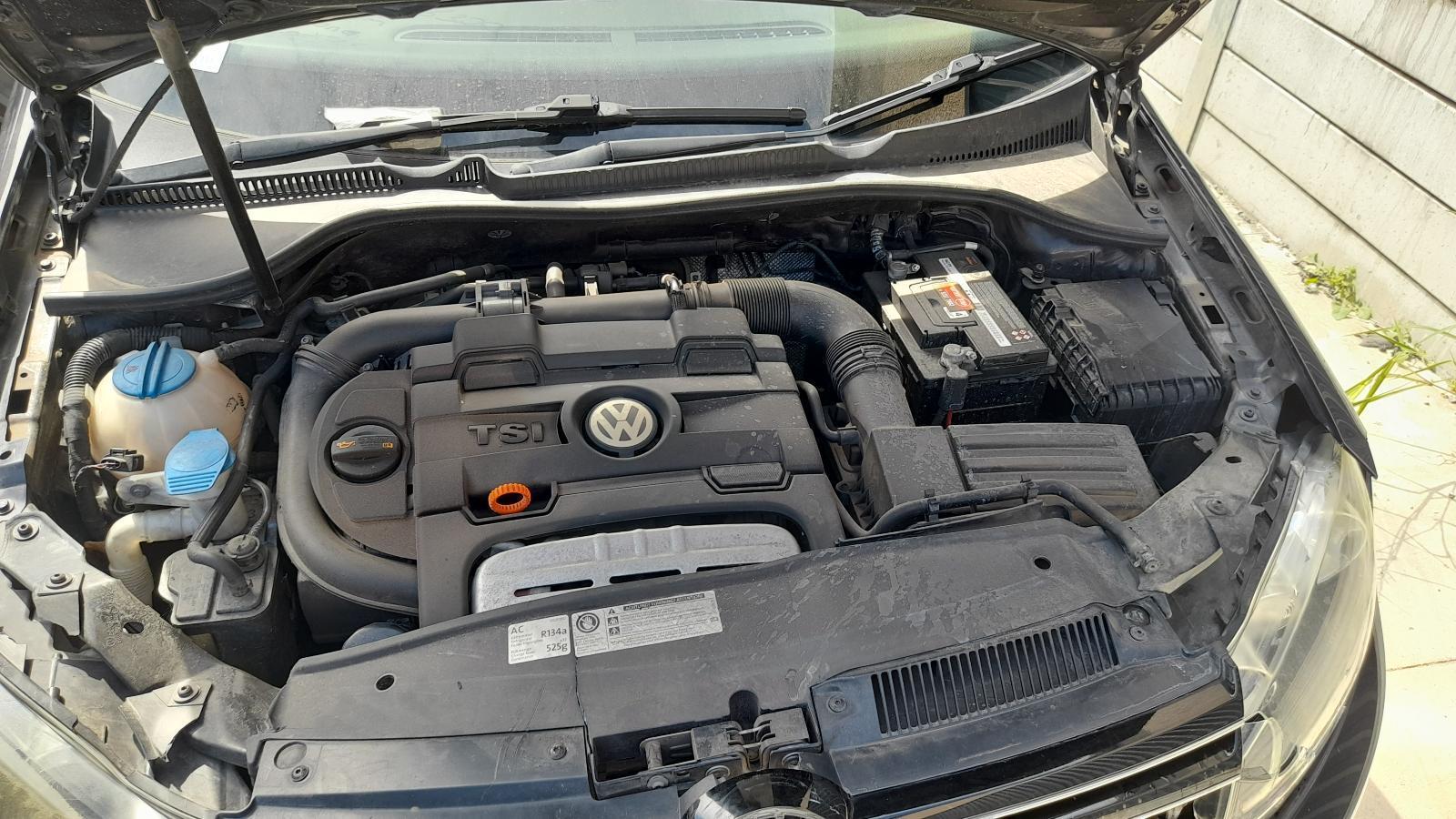 View Auto part Engine Volkswagen Golf 2012