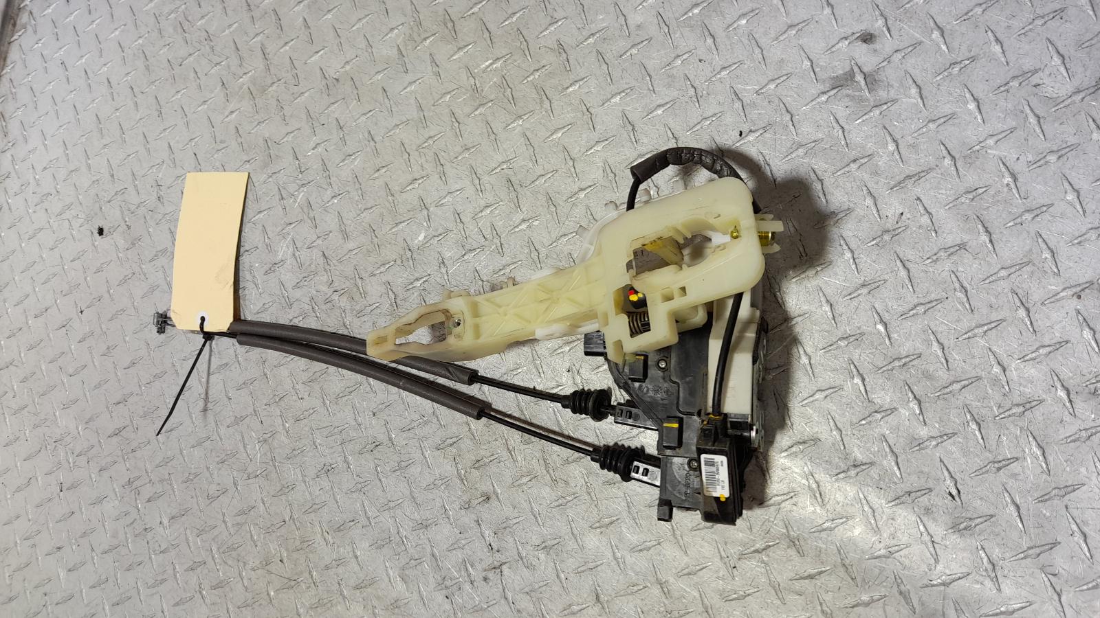 View Auto part Door/Boot/Gate Lock Hyundai Santa Fe 2017