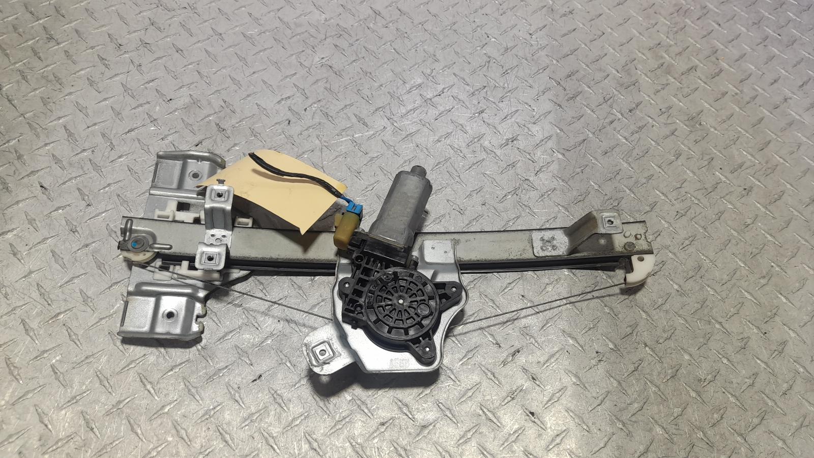 View Auto part Right Rear Wnd Reg/Motor Holden Commodore 2011