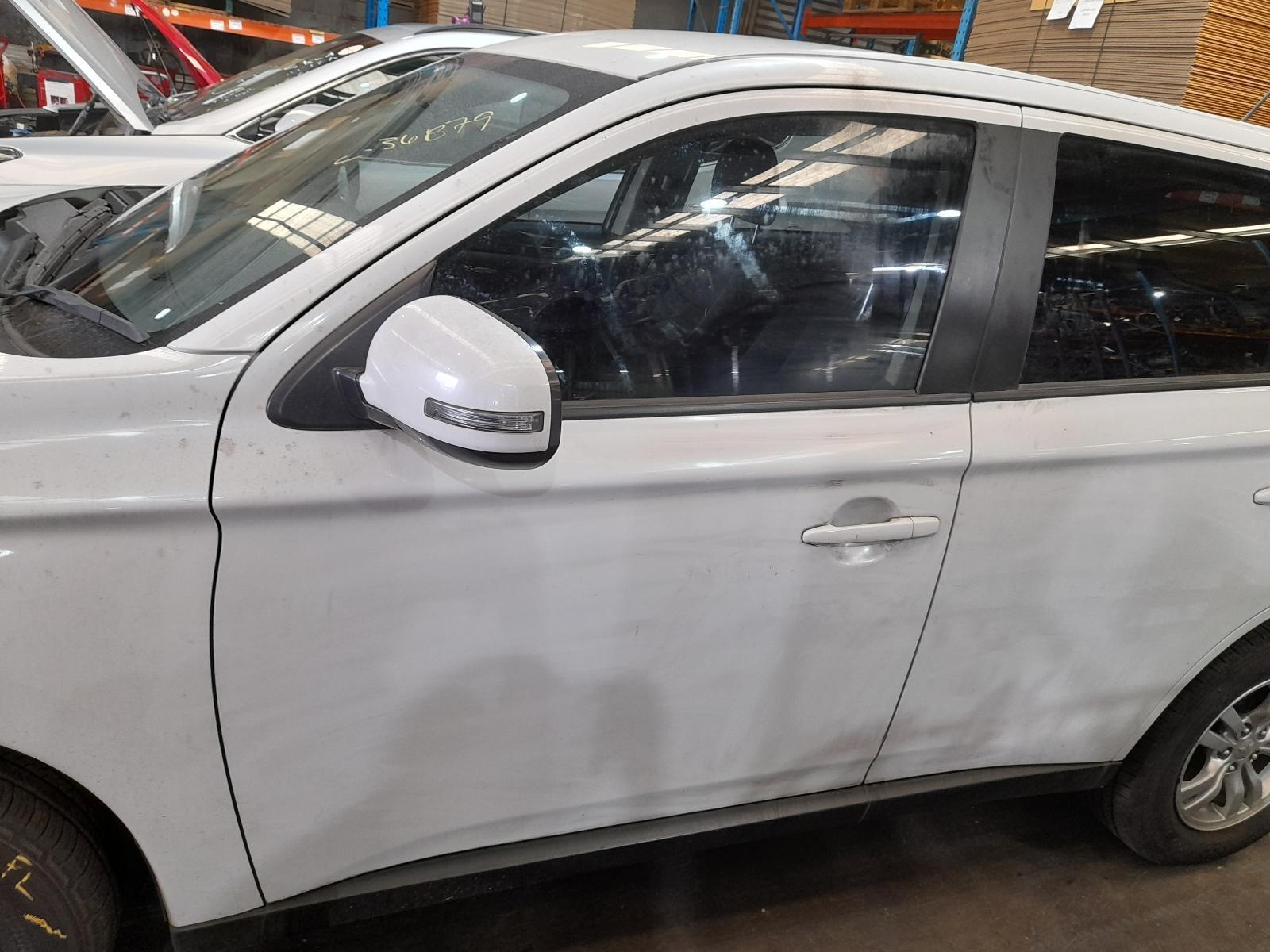 View Auto part Left Front Door Mitsubishi Outlander 2013