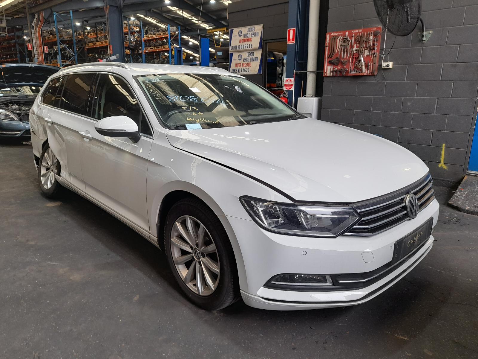 View Auto part Trans/Gearbox Volkswagen Passat 2016