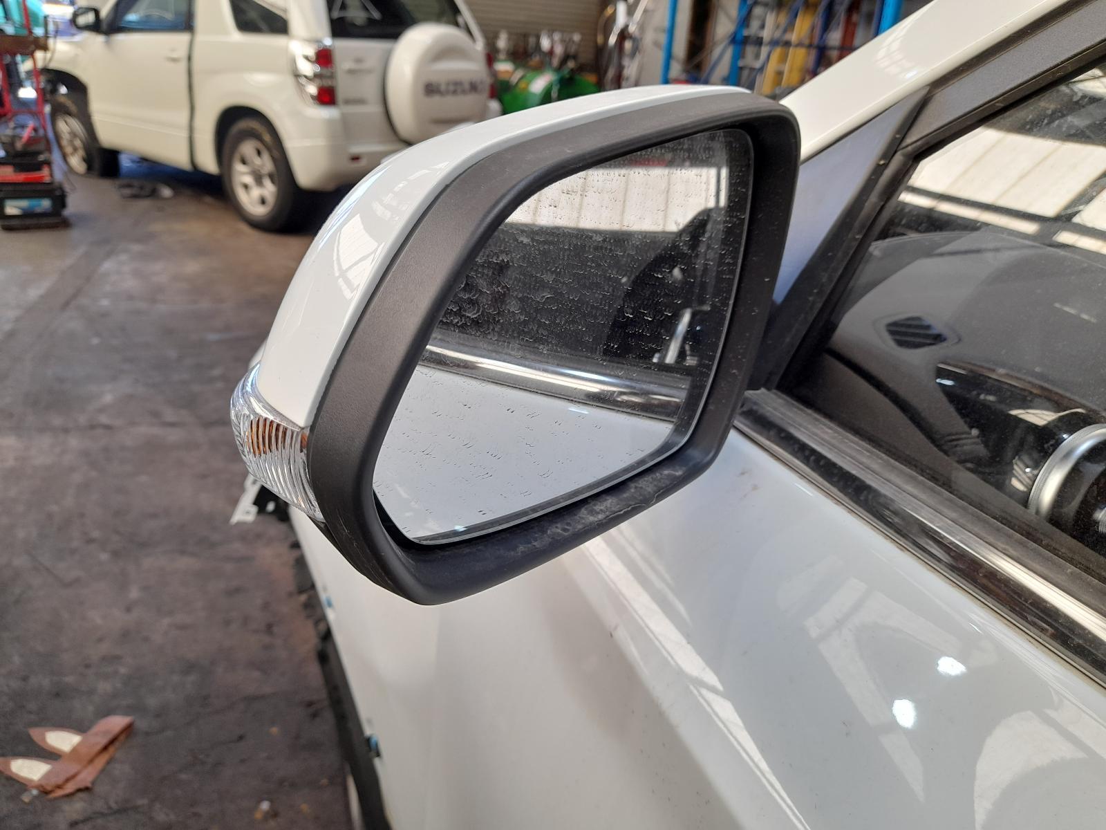 View Auto part Left Door Mirror Mg Zs 2023