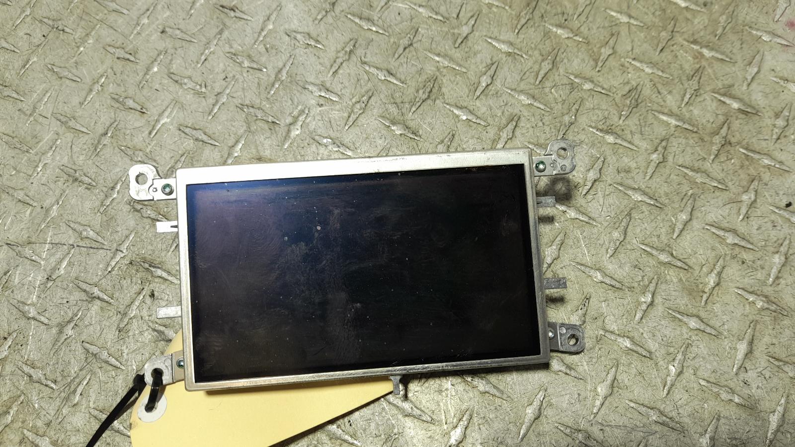 View Auto part Radio/Cd/Dvd/Sat/Tv Audi A4 2011