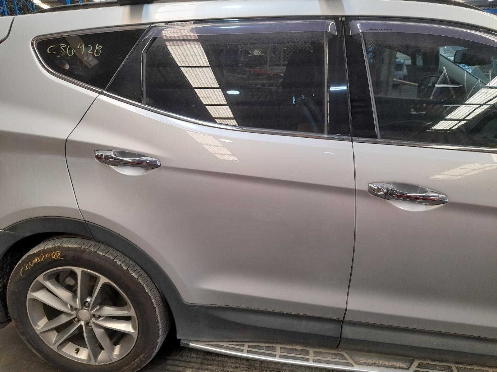 View Auto part Right Rear Door Sliding Hyundai Santa Fe 2015