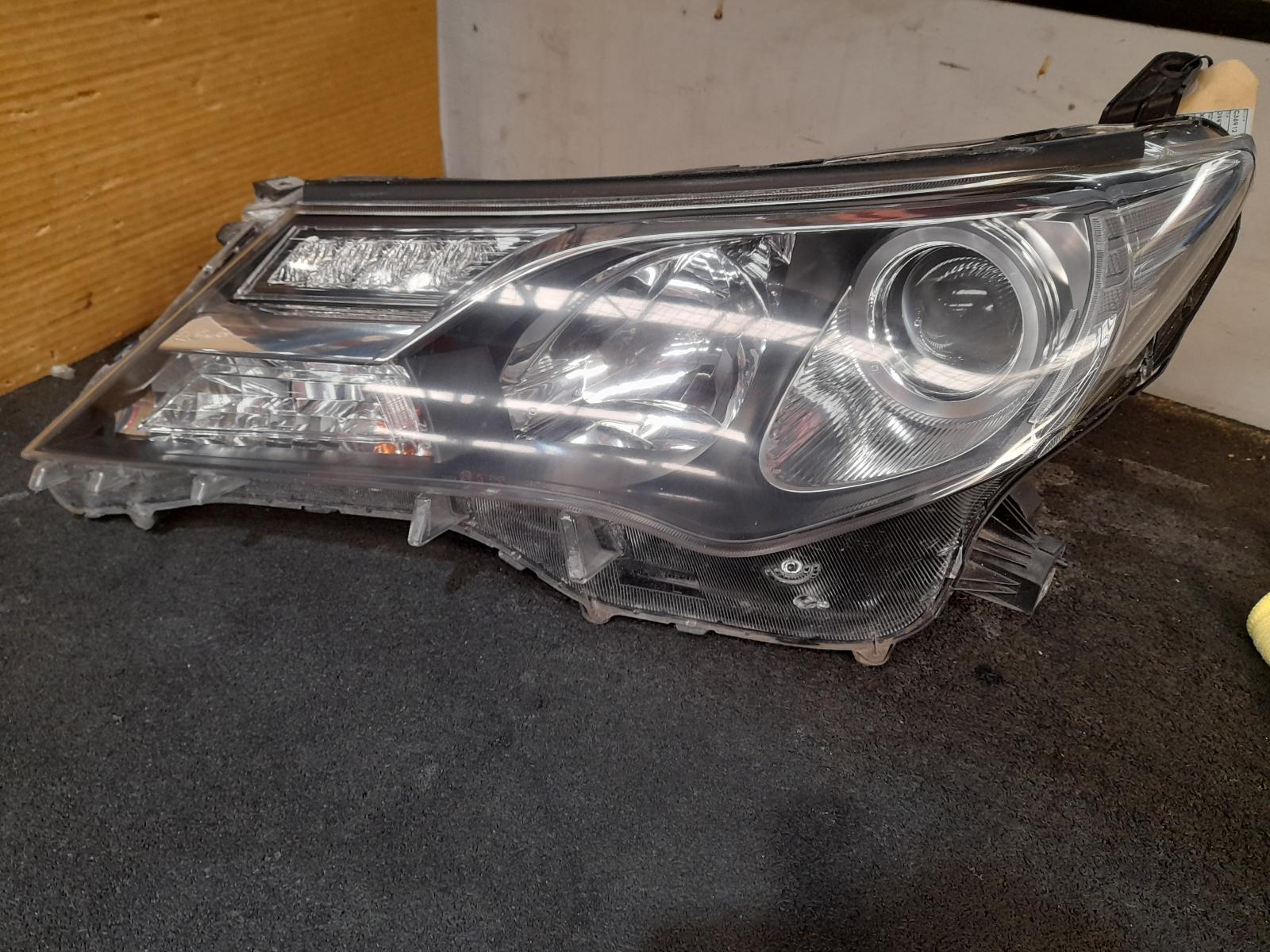 View Auto part Left Headlamp Toyota Rav4 2014