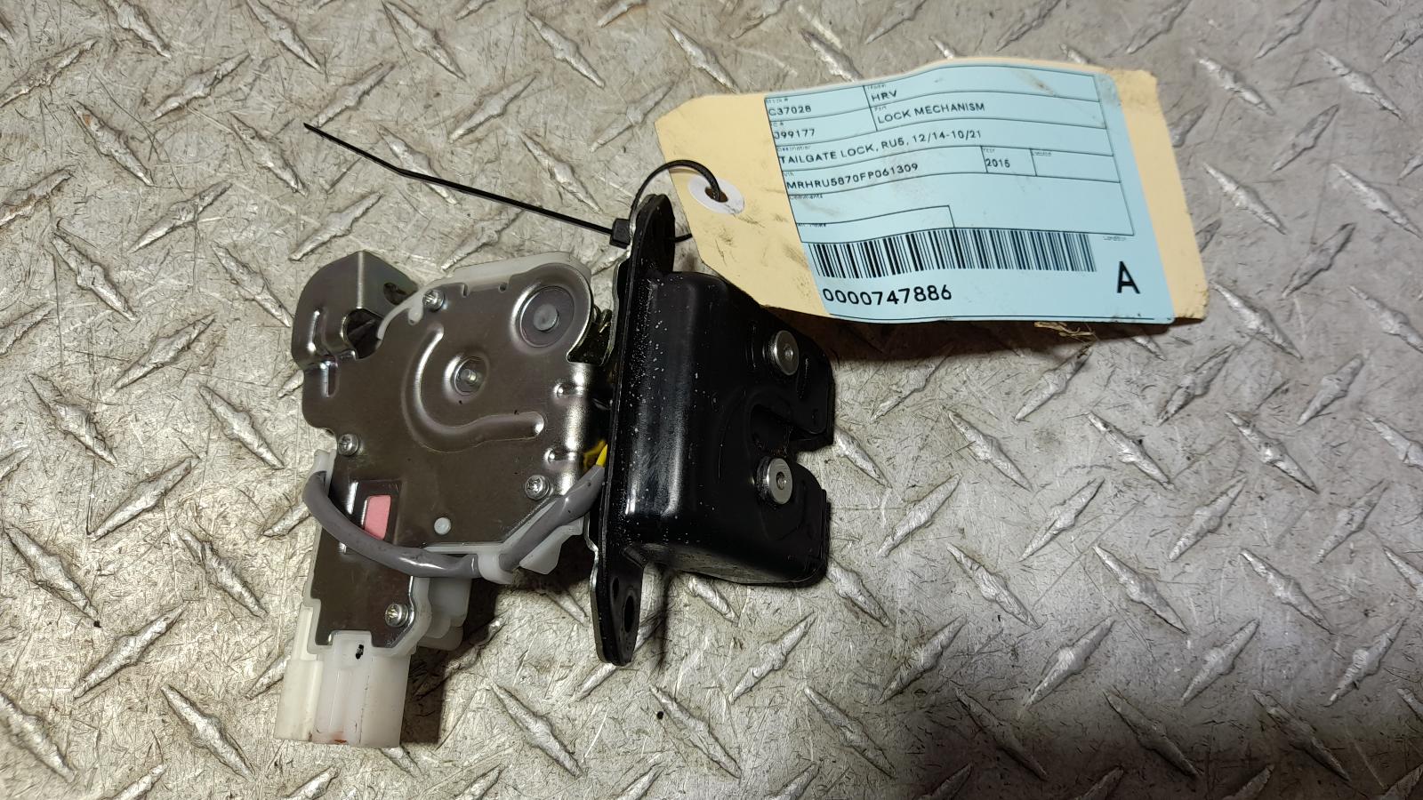 View Auto part Door/Boot/Gate Lock Honda Hrv 2015