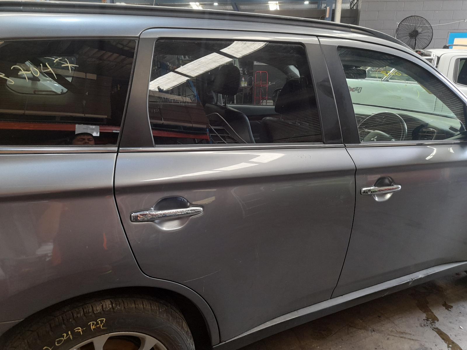 View Auto part Right Rear Door Sliding Mitsubishi Outlander 2013