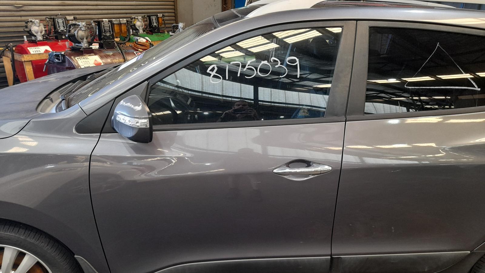 View Auto part Left Front Door Hyundai Ix35 2012