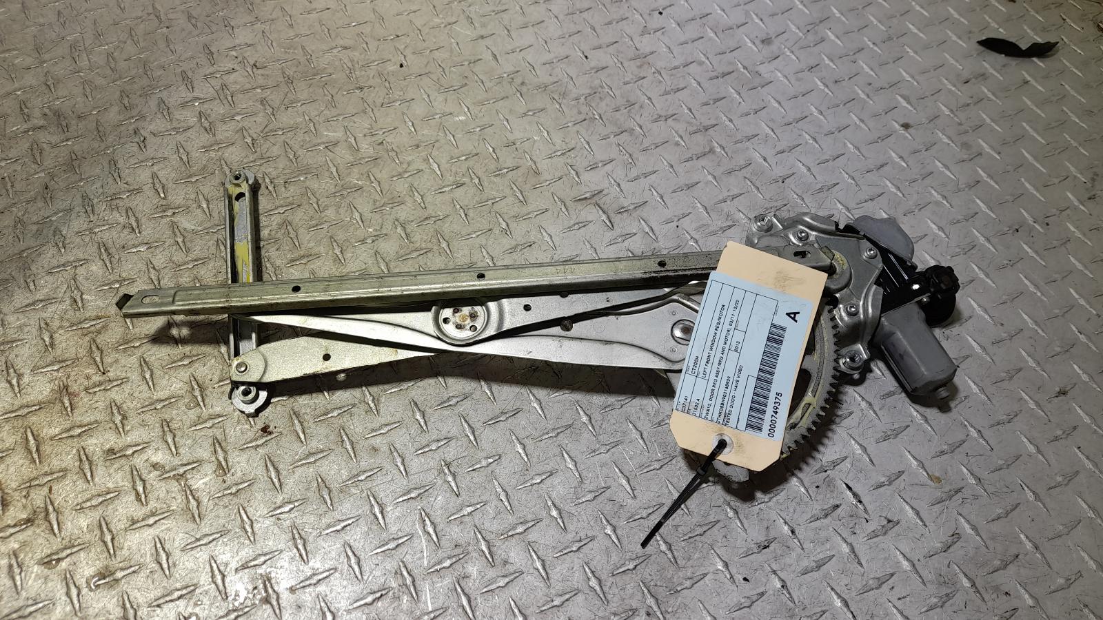 View Auto part Left Front Window Reg/Motor Lexus Ct200h 2013