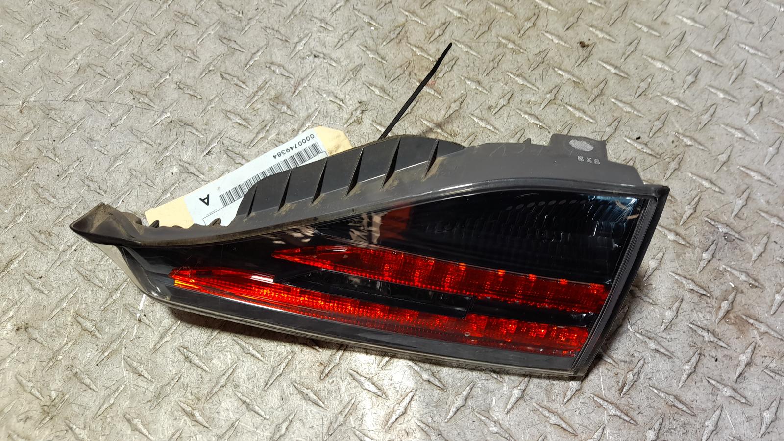 View Auto part Rear Garnish Lexus Ct200h 2013