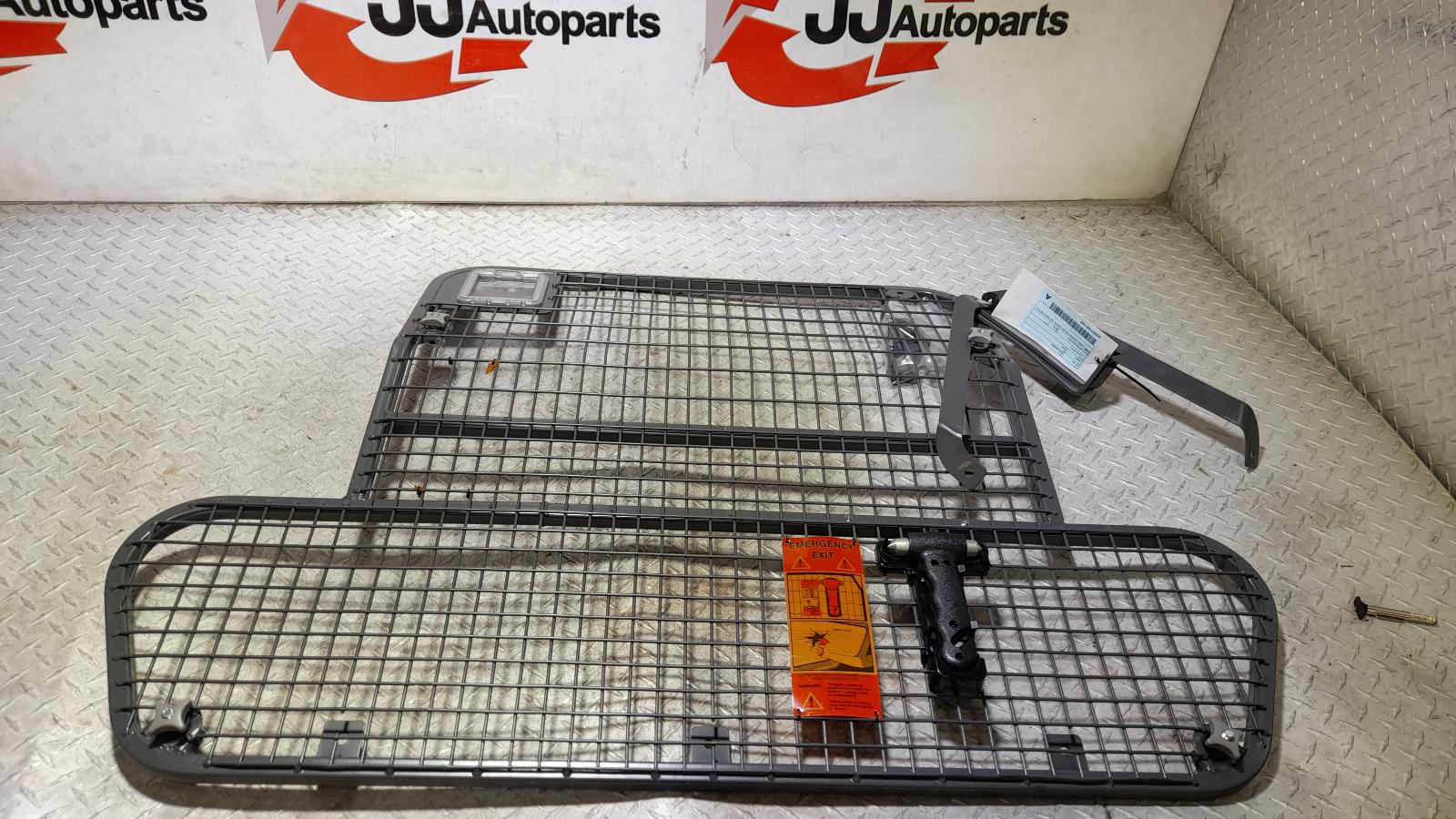 View Auto part Cargo Barrier Mitsubishi Outlander 2018