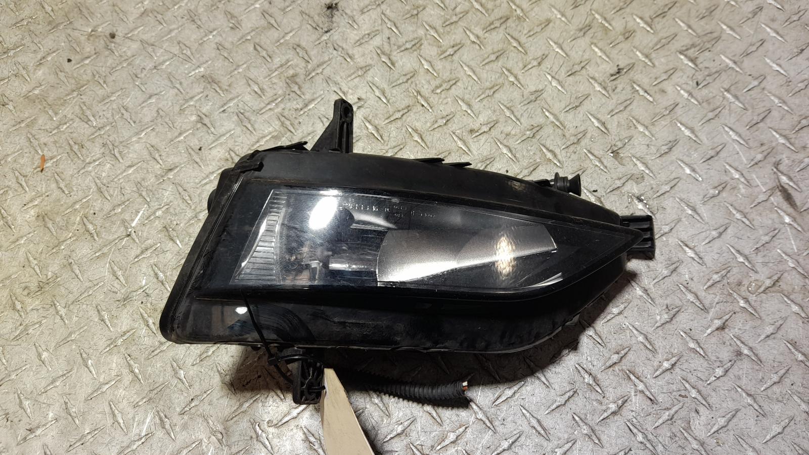 View Auto part Right Indicator/Fog/Side Volkswagen Golf 2019