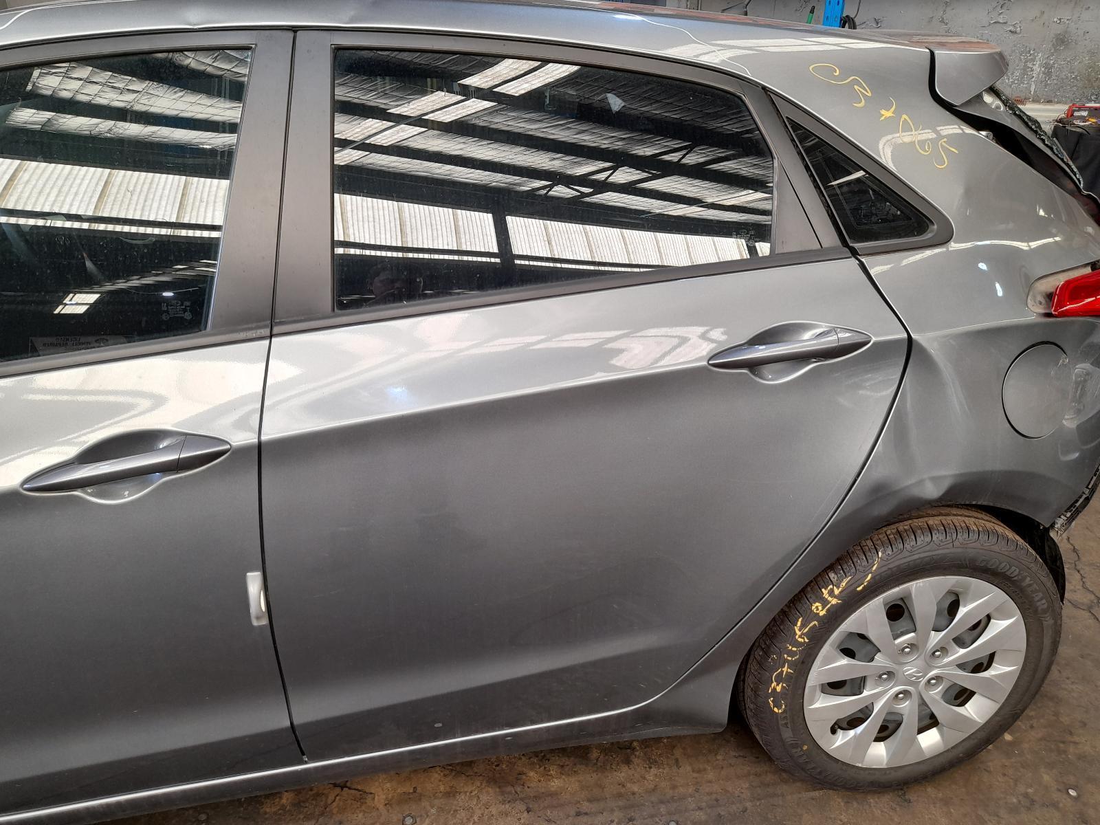 View Auto part Left Rear Door/Sliding Hyundai I30 2016