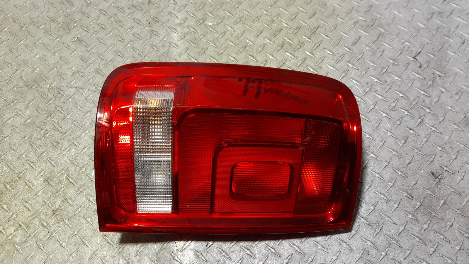 View Auto part Left Taillight Volkswagen Amarok 2015