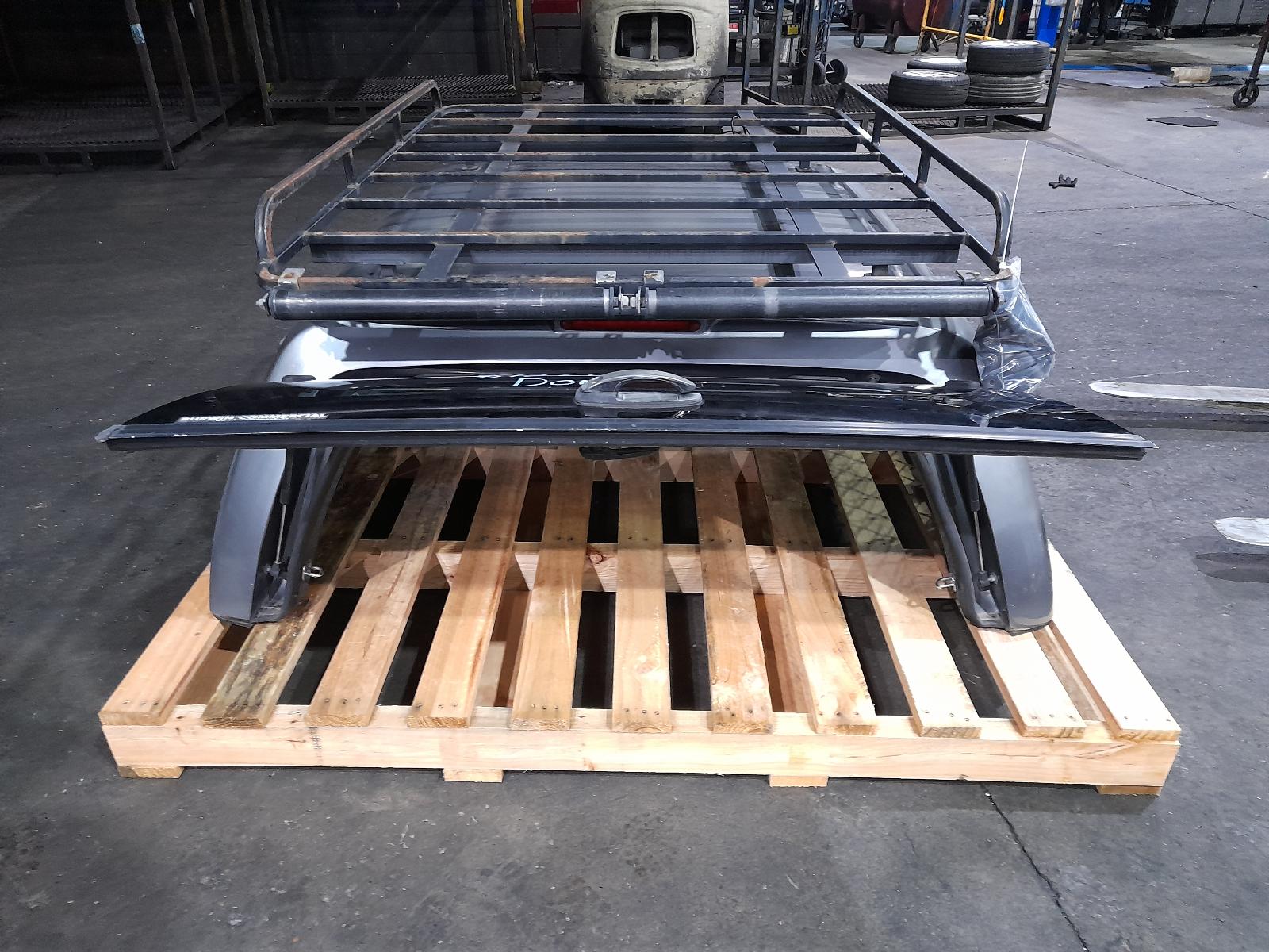 View Auto part Tonneau/Cover Volkswagen Amarok 2015