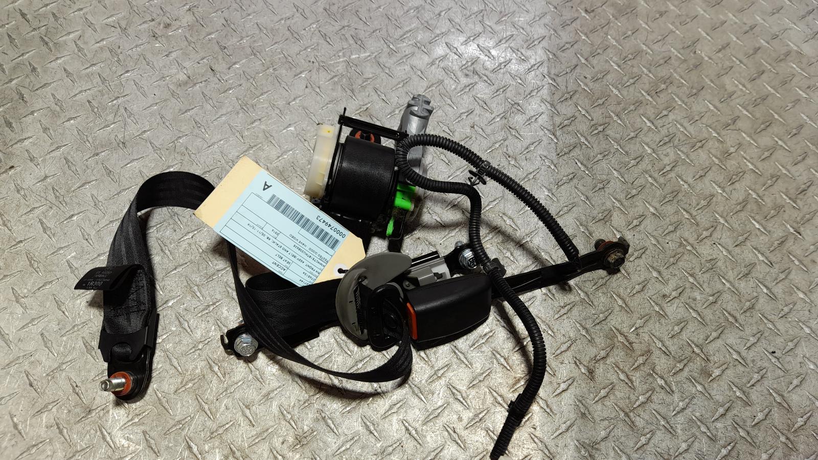 View Auto part Seatbelt/Stalk Hyundai Accent 2016