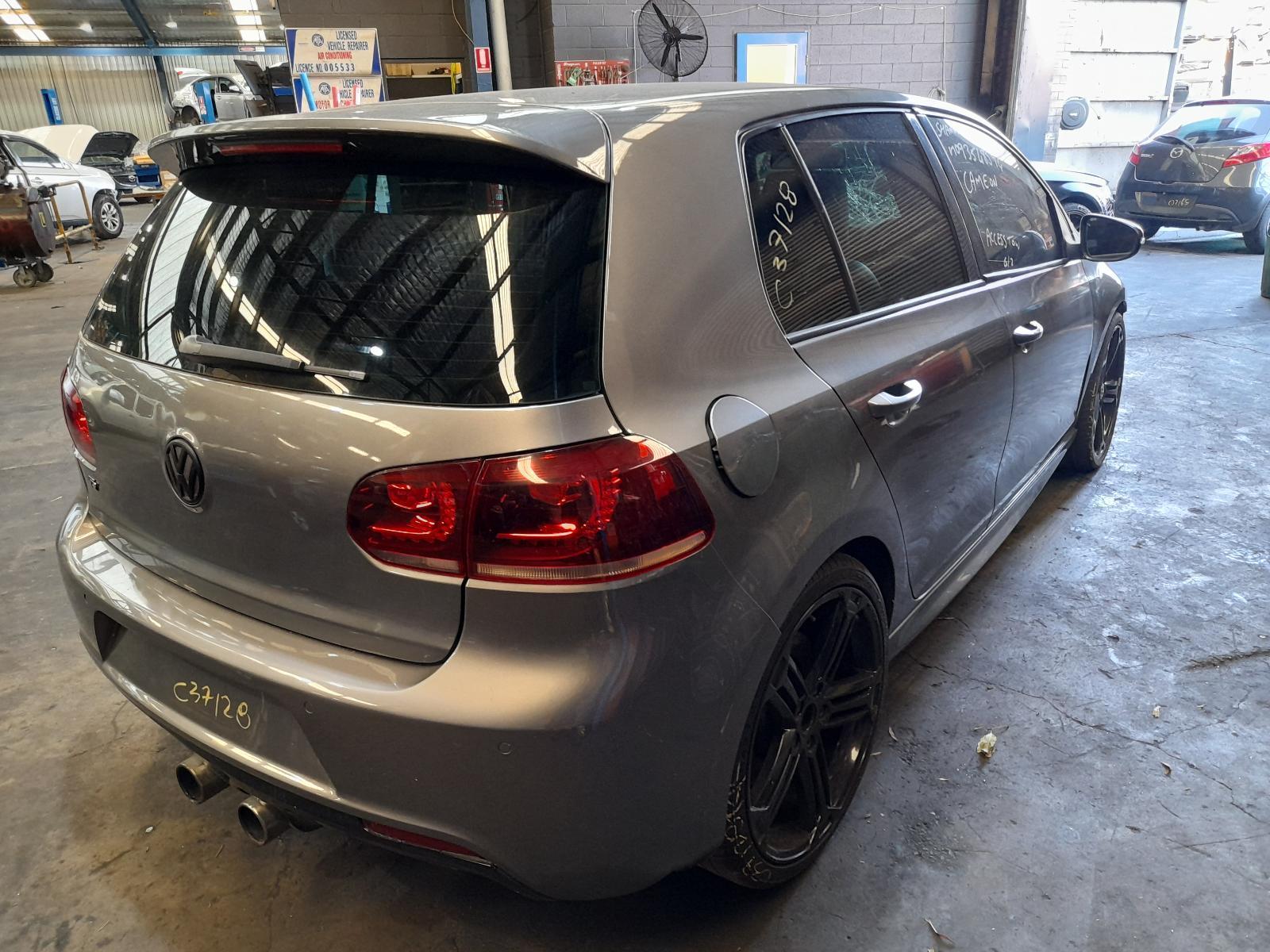 View Auto part Trans/Gearbox Volkswagen Golf 2012