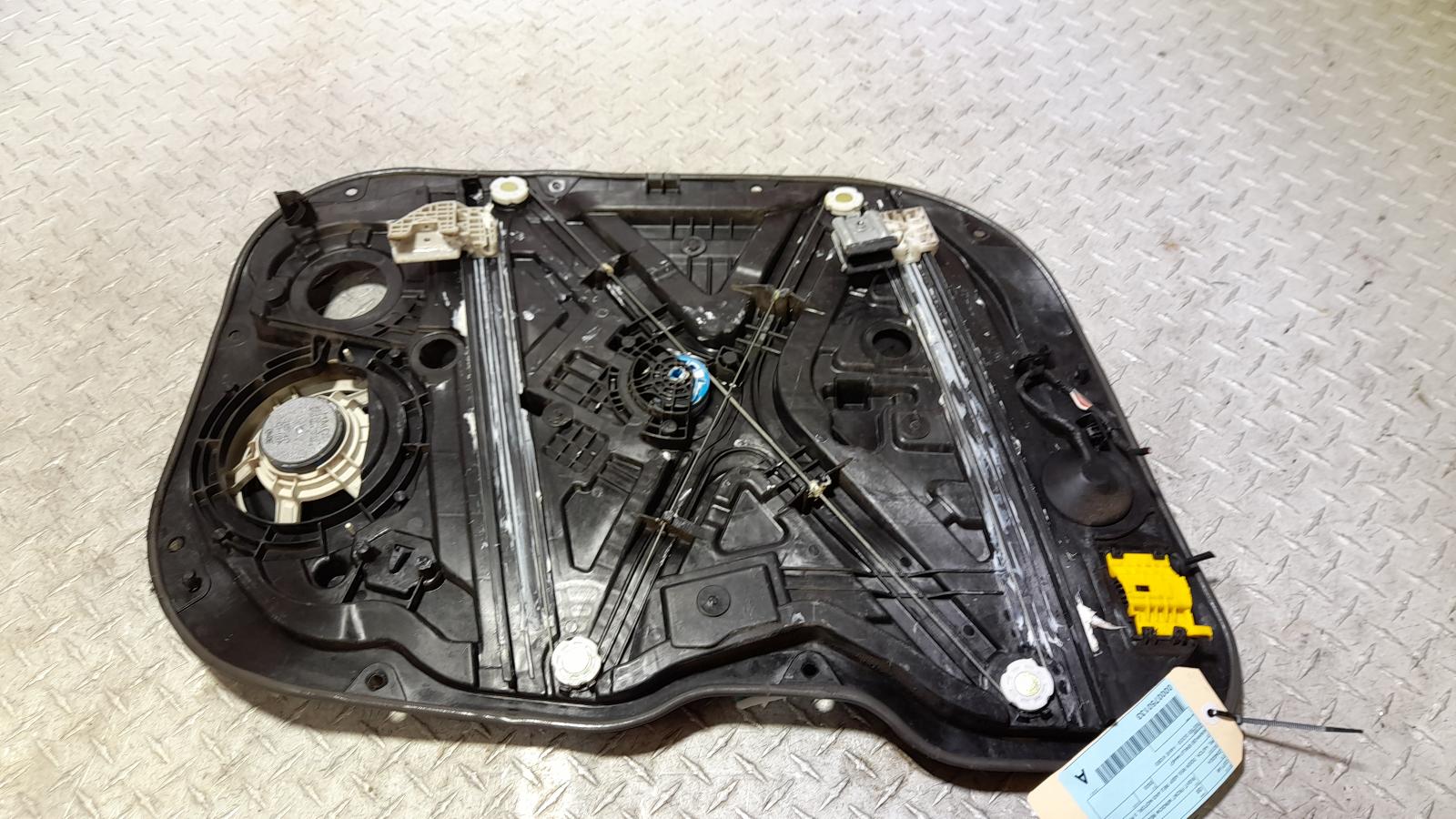 View Auto part Right Front Window Reg/Motor Hyundai I30 2020