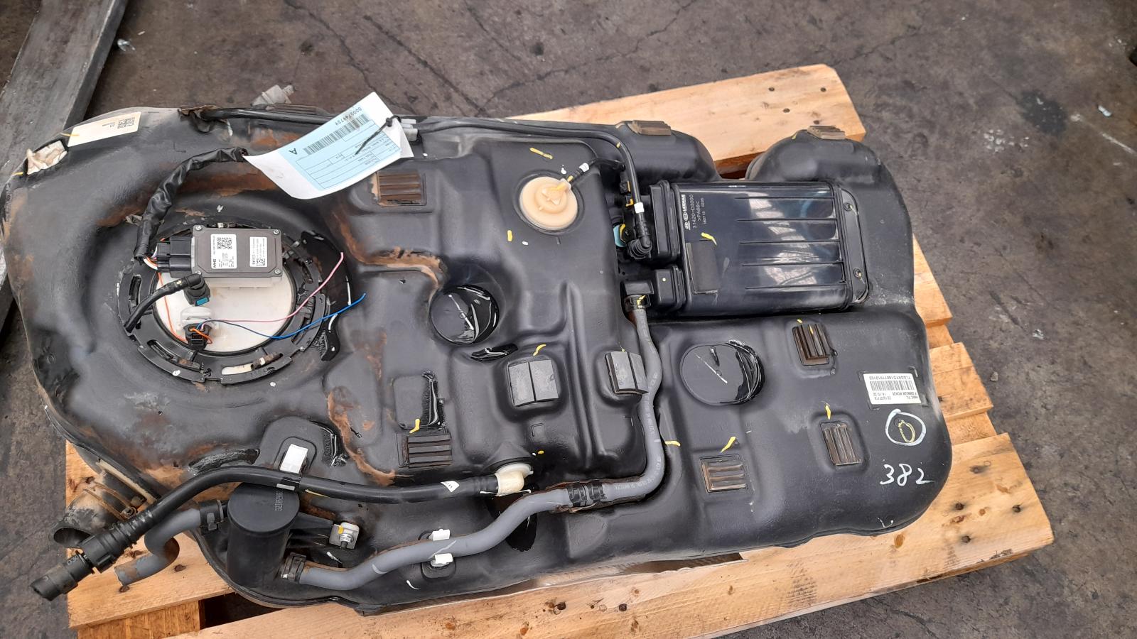View Auto part Fuel Tank Hyundai Tucson 2018