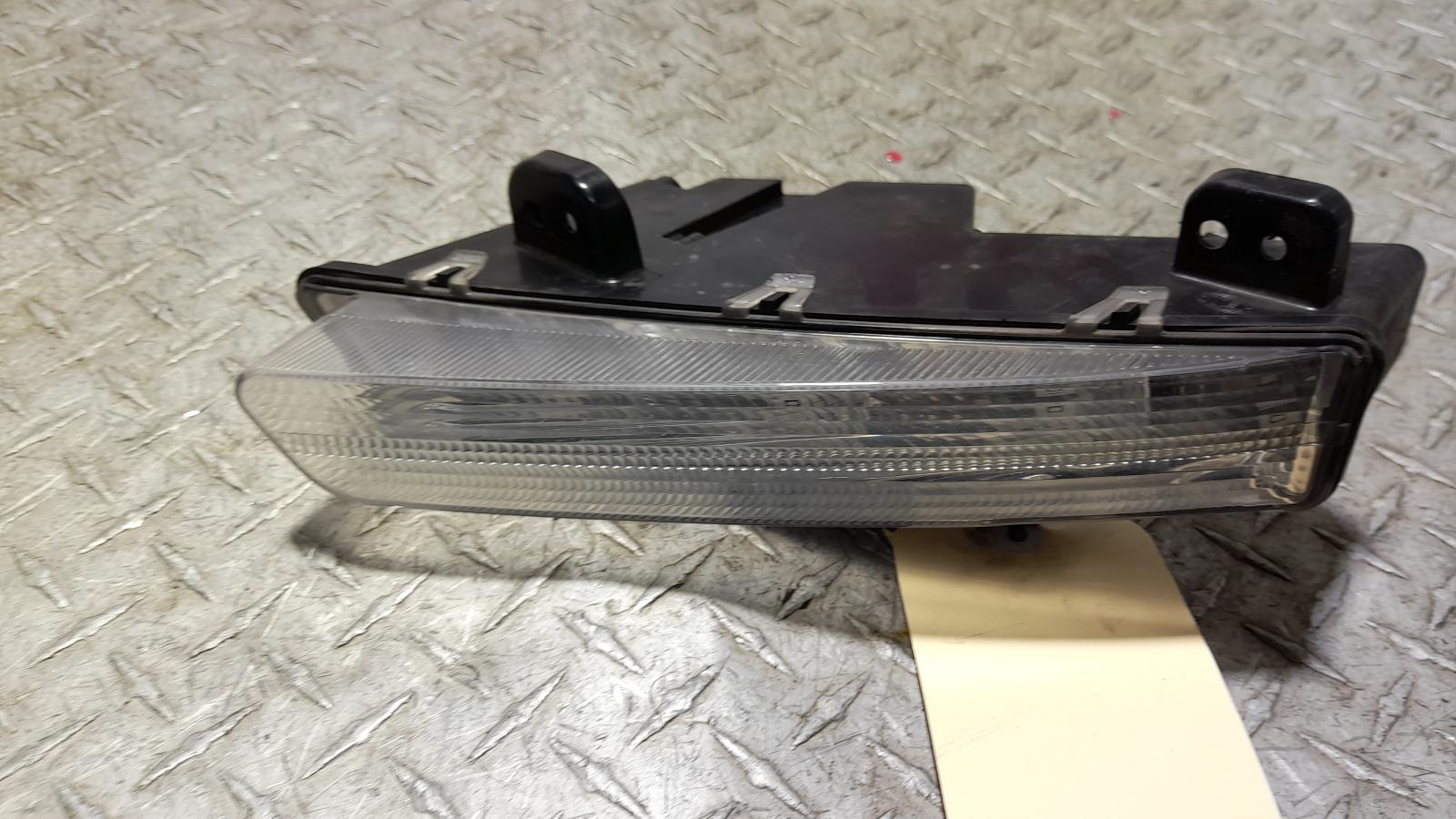 View Auto part Right Indicator/Fog/Side Holden Commodore 2016