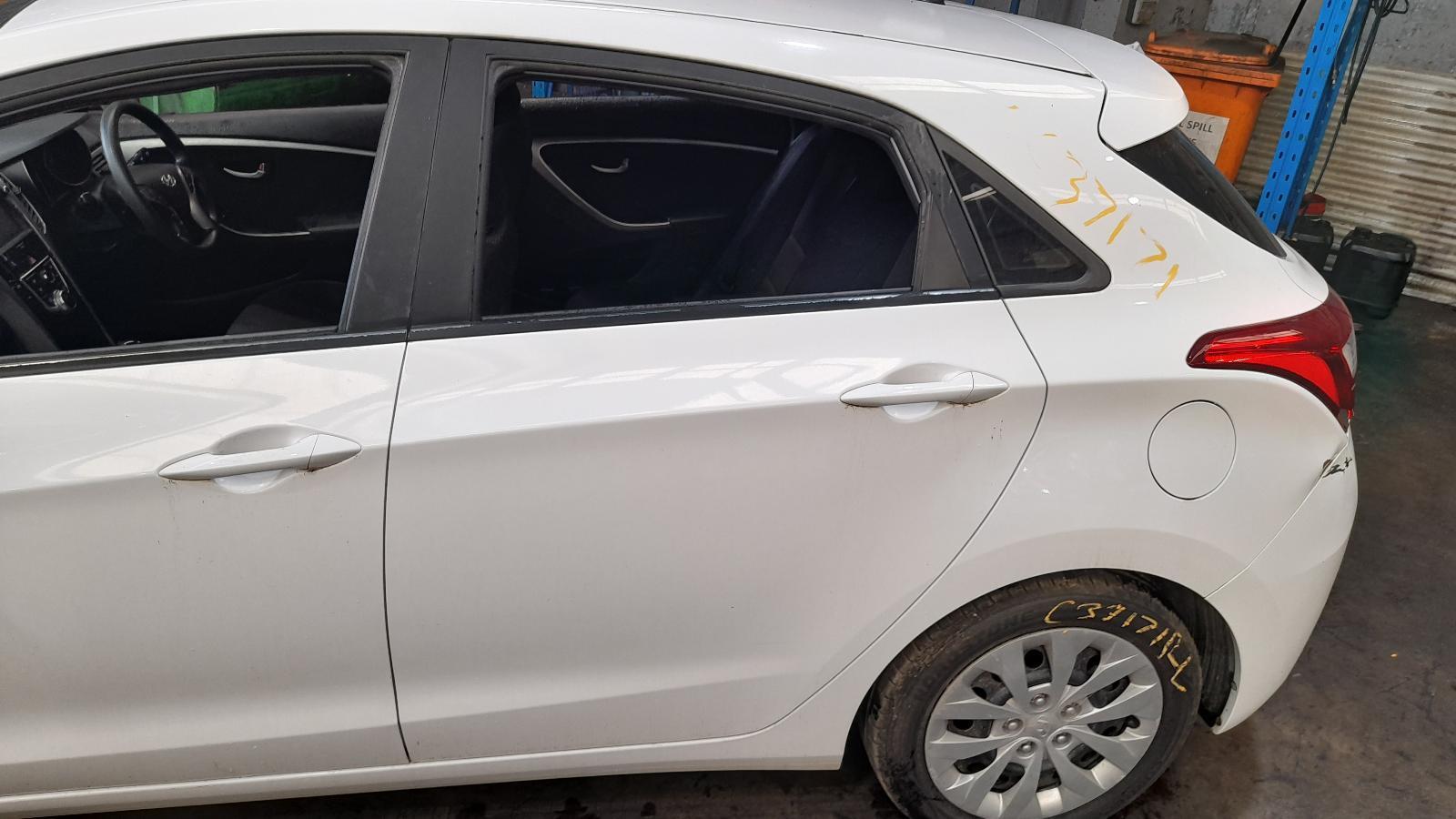 View Auto part Left Rear Door/Sliding Hyundai I30 2016