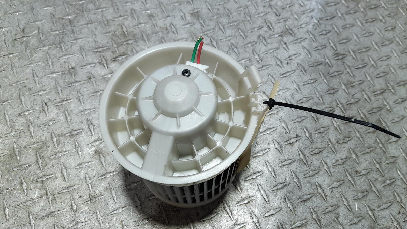View Auto part Heater Fan Motor Nissan Xtrail 2018