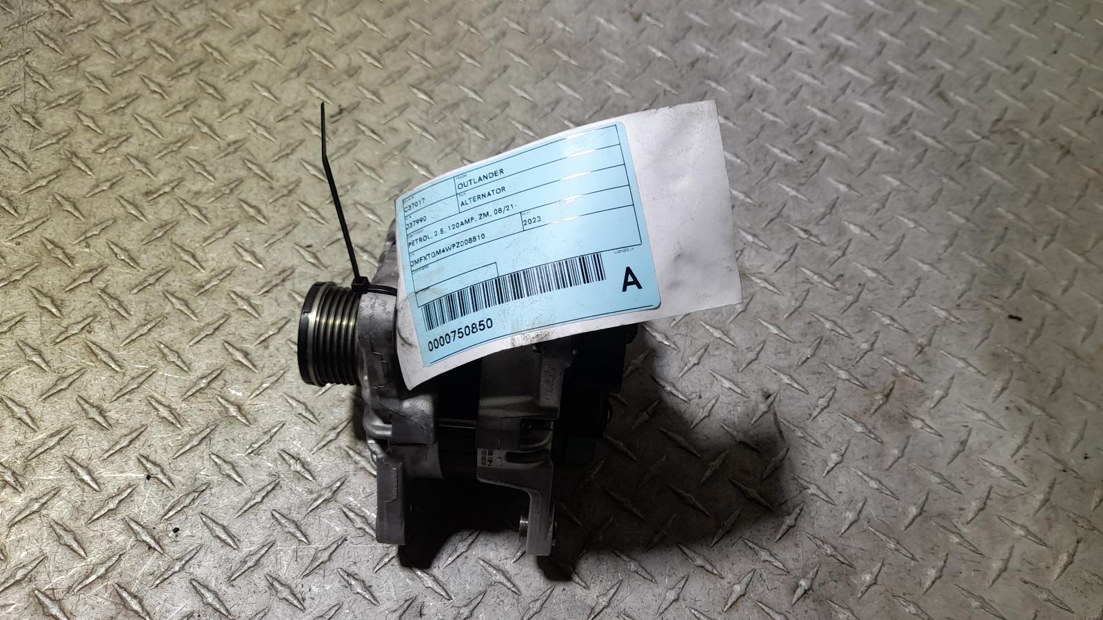 View Auto part Alternator Mitsubishi Outlander 2023