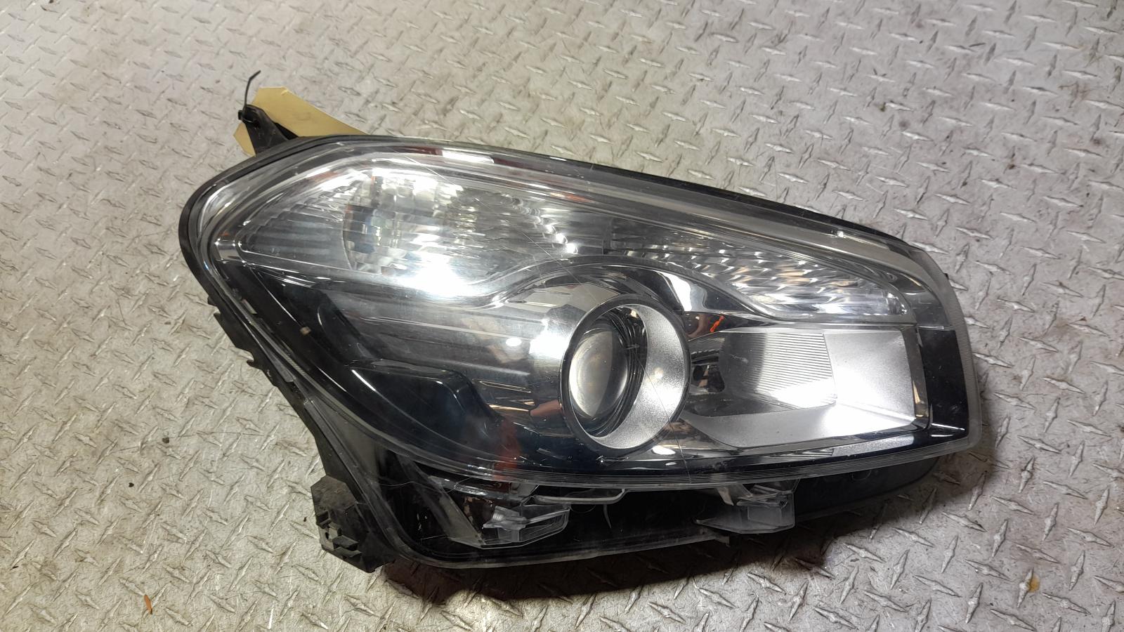 View Auto part Right Headlamp Nissan Dualis 2013