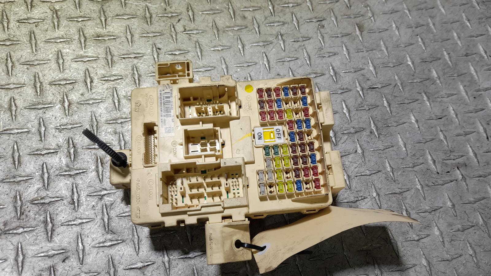 View Auto part Fuse Box Hyundai Tucson 2015