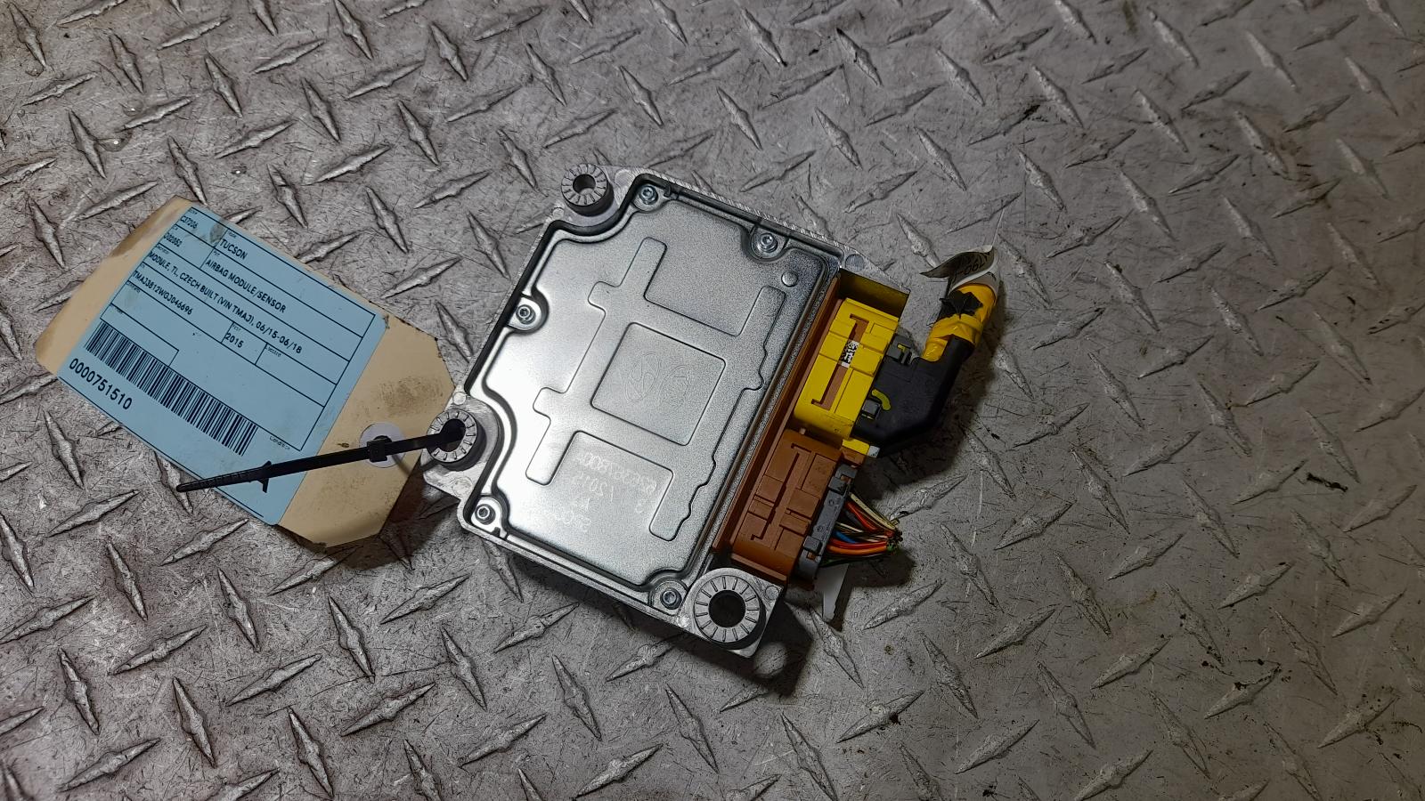 View Auto part Airbag Module/Sensor Hyundai Tucson 2015