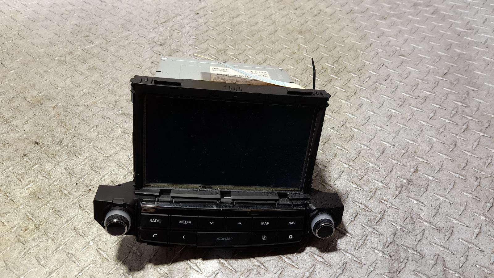 View Auto part Radio/Cd/Dvd/Sat/Tv Hyundai Tucson 2015