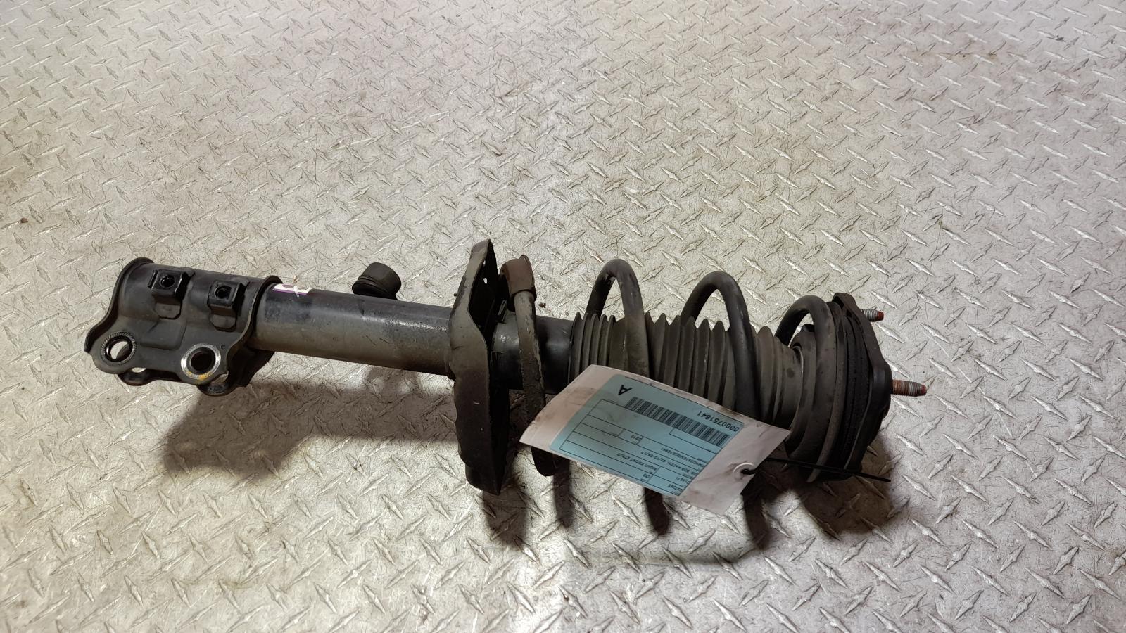View Auto part Right Front Strut Hyundai I30 2013