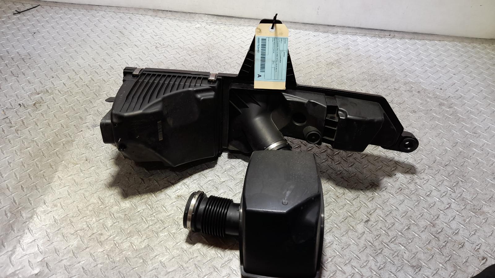 View Auto part Air Cleaner/Box Bmw 1 Series 2016