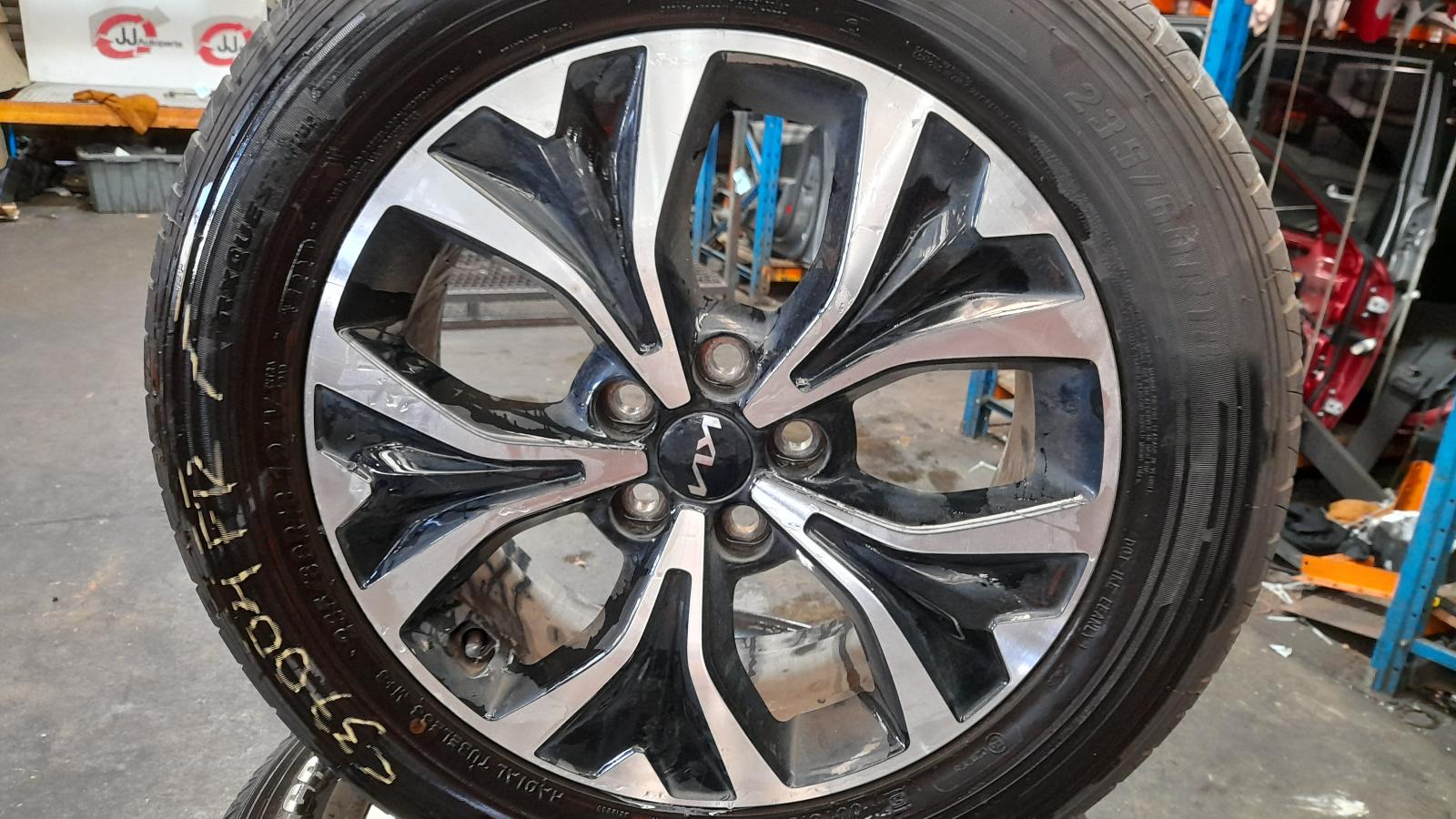2021 Kia Carnival/grand Carnival Wheel Mag View Auto part Wheel Mag Kia Carnival/grand Carnival 2021