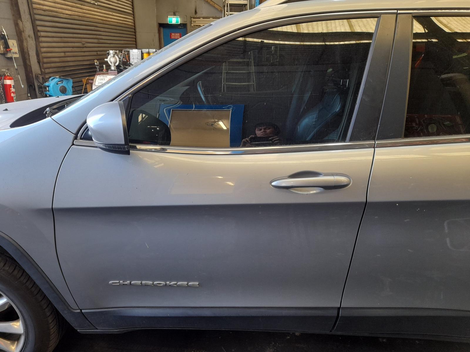 View Auto part Left Front Door Jeep Cherokee 2014