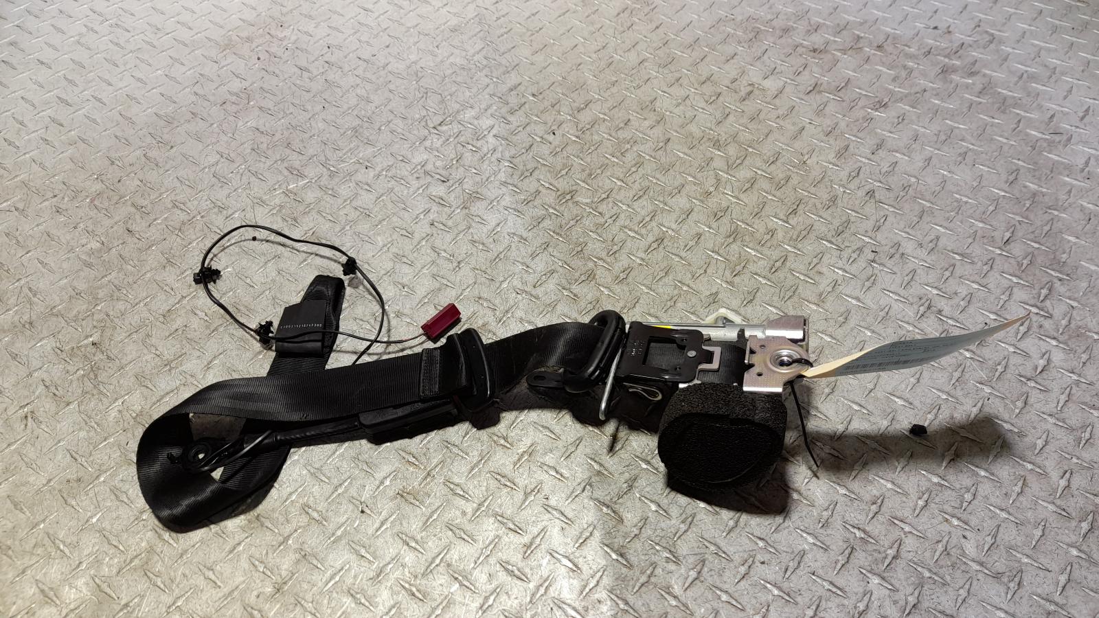 View Auto part Seatbelt/Stalk Ford Fiesta 2015