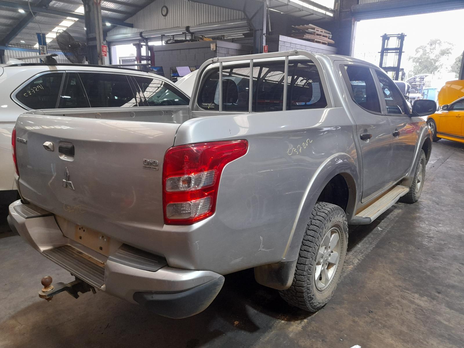 View Auto part Trans/Gearbox Mitsubishi Triton 2017