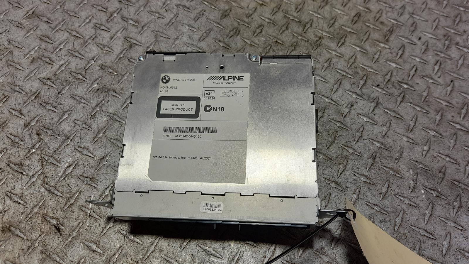 View Auto part Radio/Cd/Dvd/Sat/Tv Bmw 3 Series 2013