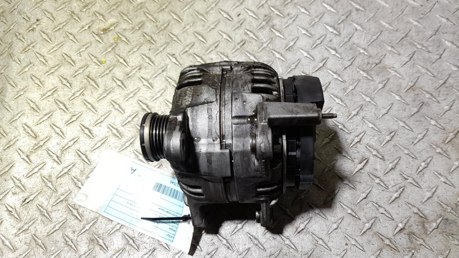 View Auto part Alternator Volkswagen Golf 2011
