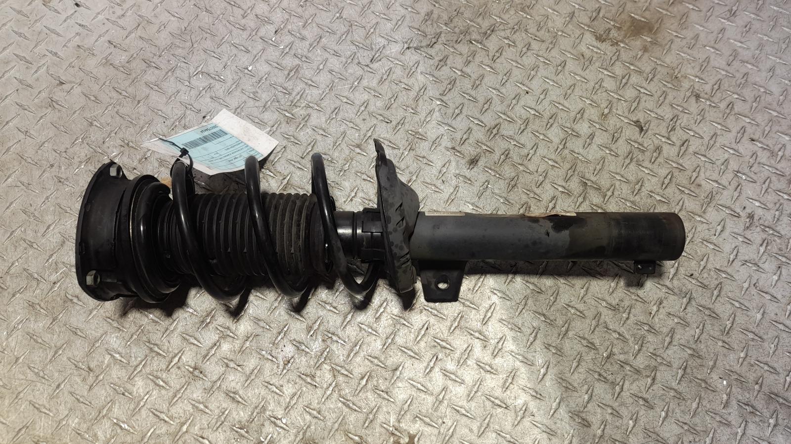 View Auto part Left Front Strut Volkswagen Golf 2014