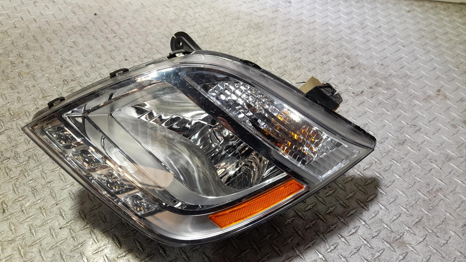 View Auto part Left Headlamp Ldv V80 2021